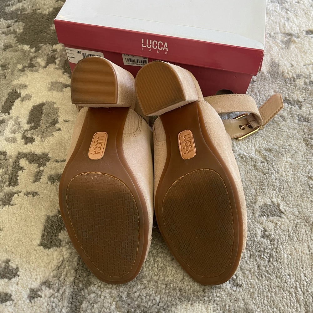 🆕NEW LUCCA LANE SELESTE CREAM SUEDE BLOCK HEELS😍 - Picture 5 of 5
